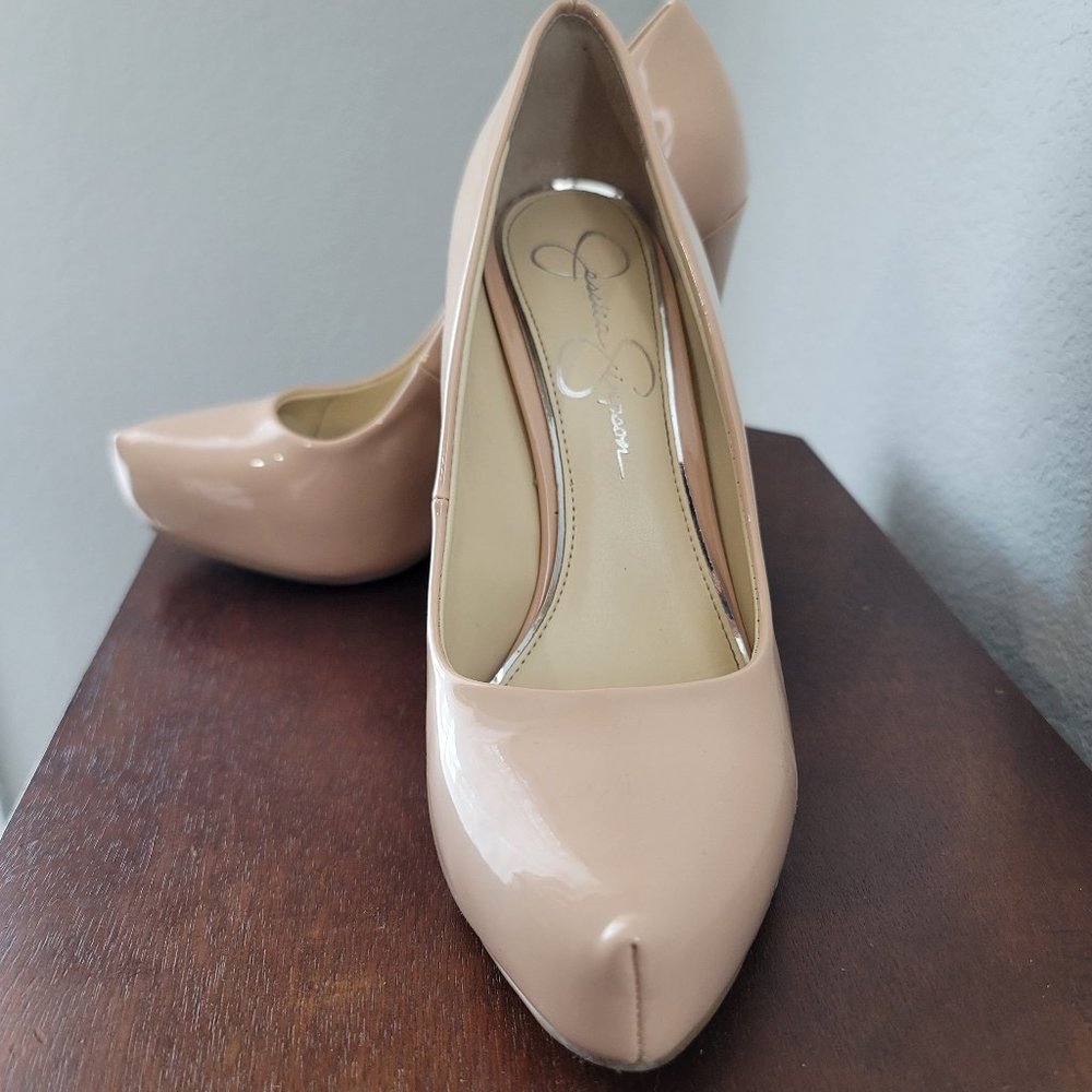 Jessica Simpson - Size 7 - Nude Heel